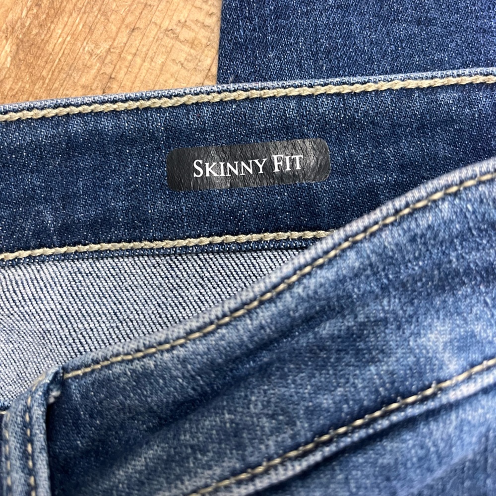 Judy Blue button down jeans - Picture 3 of 7